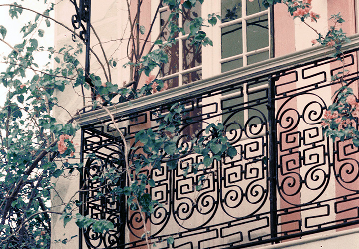 Ultimate Guide: Choosing the Perfect Iron Works Balcony for Your Chicago Home